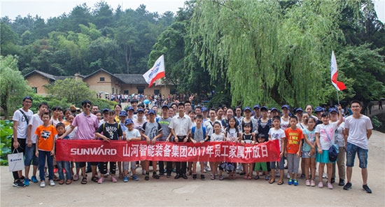 这个炎天，，，，亲子玩转yp街机智能“三栖”装备