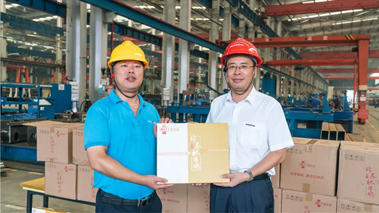 万力集团“送清凉”活动，，，，，，，，慰问一线员工