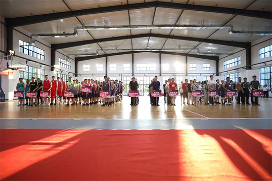 以球为媒，，，，，，首届“yp街机杯”篮球约请赛架起政企连心桥