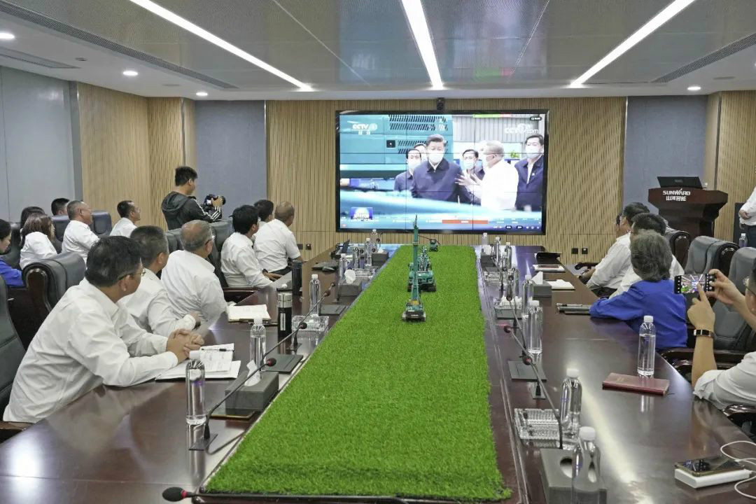 总书记“点赞”yp街机立异，，，，，yp街机智能集中收看《新闻联播》