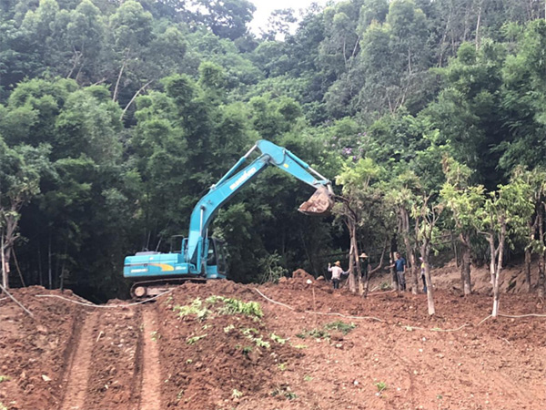 yp街机智能SWE 215E挖掘机是他的左膀右臂！