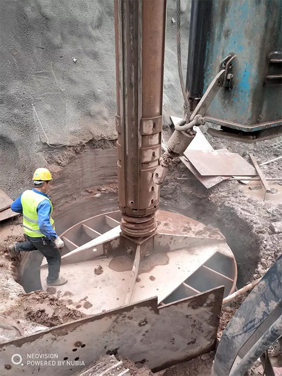 3.5米直径高效入岩，，，他携yp街机智能旋挖名动山城