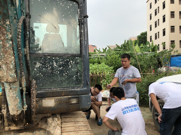 yp街机智能挖掘机获最高评价，，，，，，就是用得惬意！