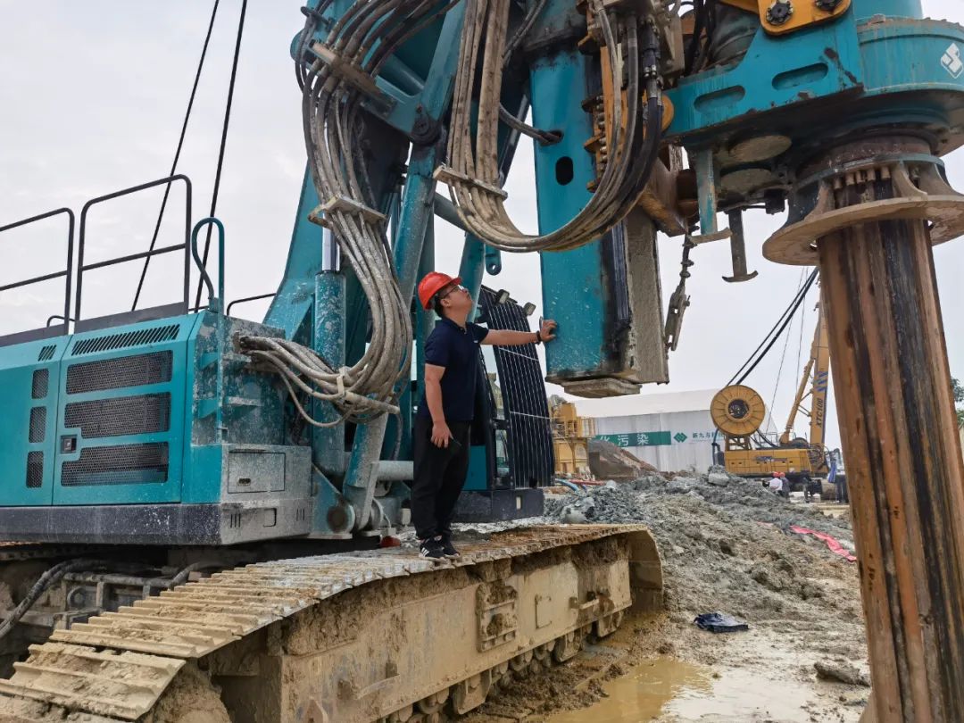 知心折务路，，，关爱湘楚行！2021年yp街机智能全球效劳万里在湖南