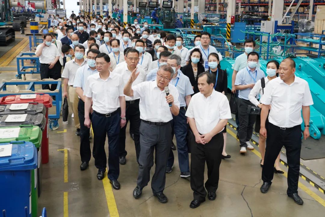 天下战略性新兴工业集群建设考察团调研yp街机智能