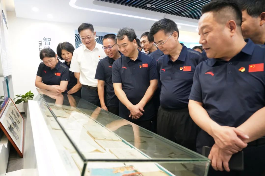 湖南省委党校厅干班赴yp街机智能开展现场教学活动