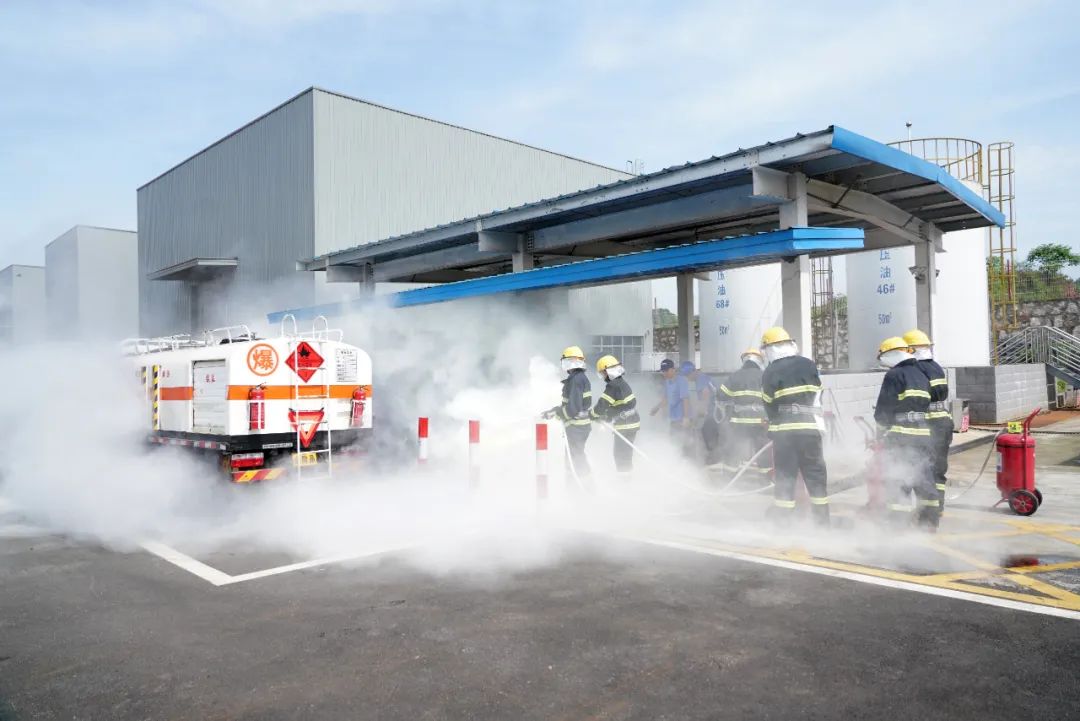 实战演练砺精兵——2021年长沙市工贸企业危险化学品综合应急演练在yp街机智能举行