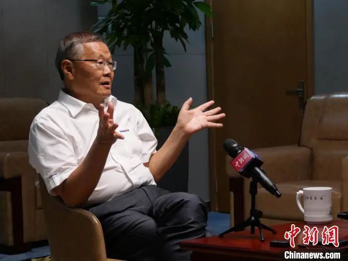 媒体聚焦 | 中新社专访——yp街机智能首创人何清华：向着太阳奔驰的筑梦人