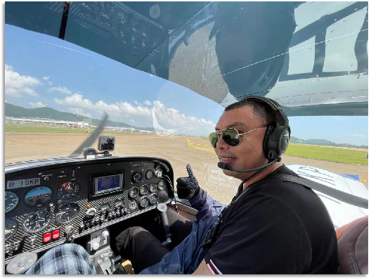 4小时，，，，，，，，720公里，，，，，，，，yp街机阿若拉飞到珠海在第13届中国航展等你