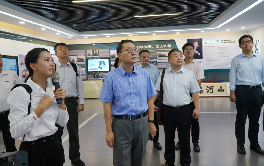 中国出口信用包管公司向导一行调研yp街机智能