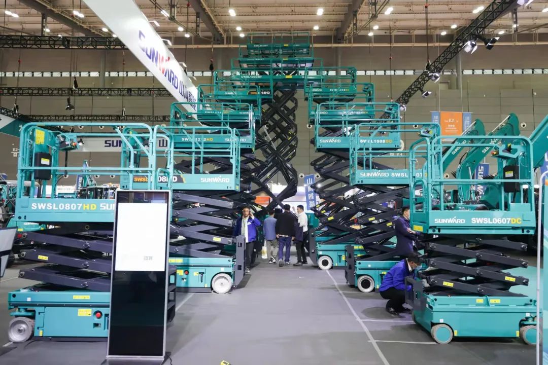 “yp街机绿”牵手“华为中国红”！yp街机智能高机装备集群助力华为团泊洼项目