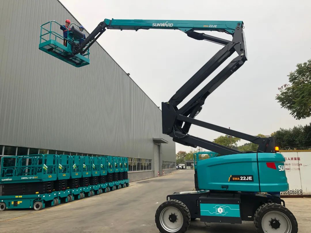 同级别作业高度最高！yp街机智能首款自主研发电动臂式高空作业平台下线