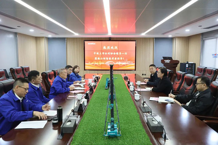 中国上市公司协会党委委员、副秘书长刘翠兰一行调研yp街机智能