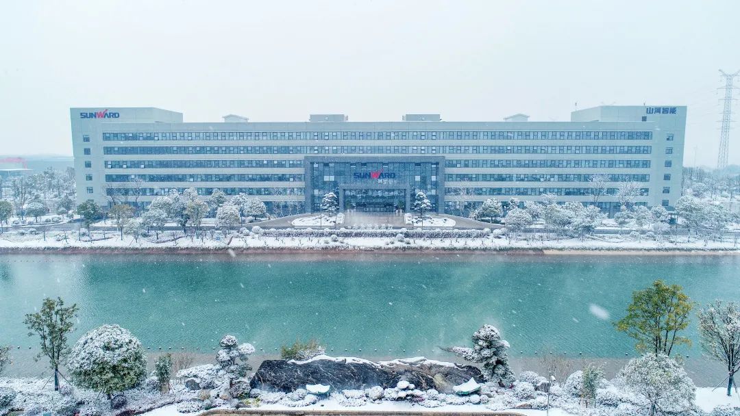 瑞雪兆有年，，，，，，，，邀您共赏雪中yp街机！