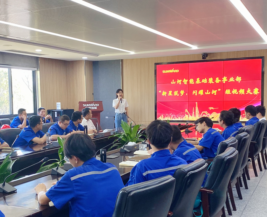 你好 2022！再见 2021！我与yp街机智能共生长