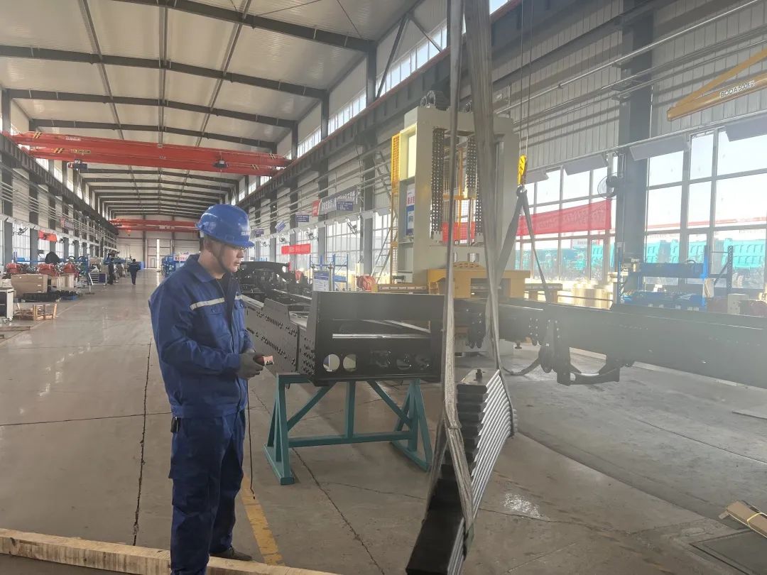 斩获亿元订单！yp街机巨鼎火热开工