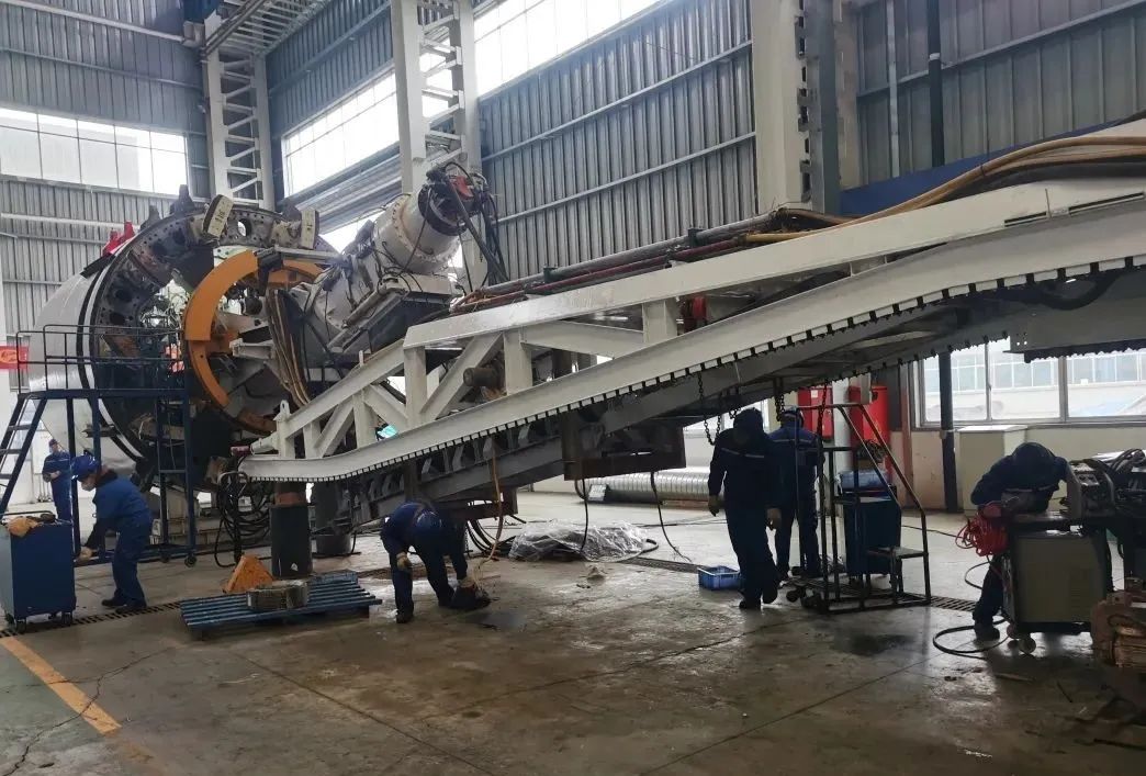 直击生产一线！中铁yp街机复工复产忙