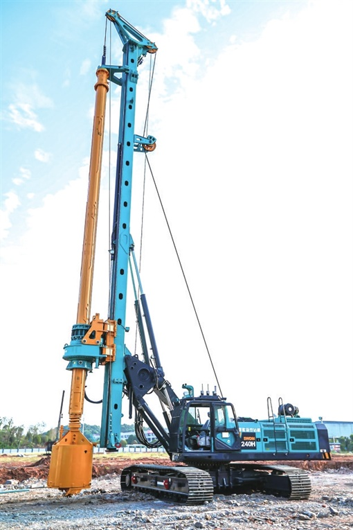 湖南日报：yp街机智能致力解决地下工程施工“疑难杂症” 成为地下工程装备领军者