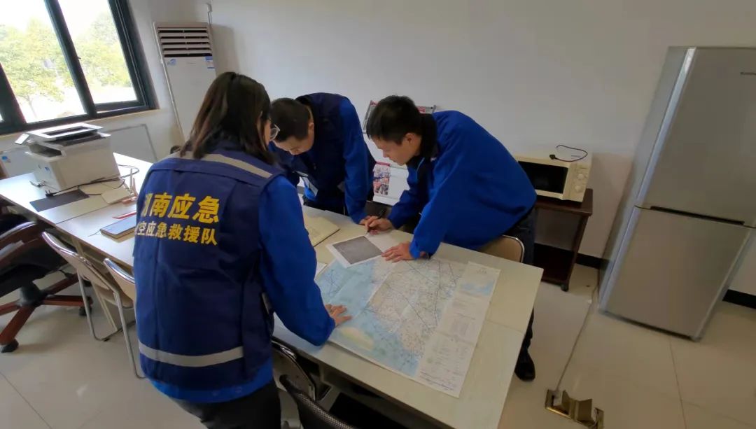 火情就是下令！湖南航空应抢救援队yp街机机组展现“yp街机速率”