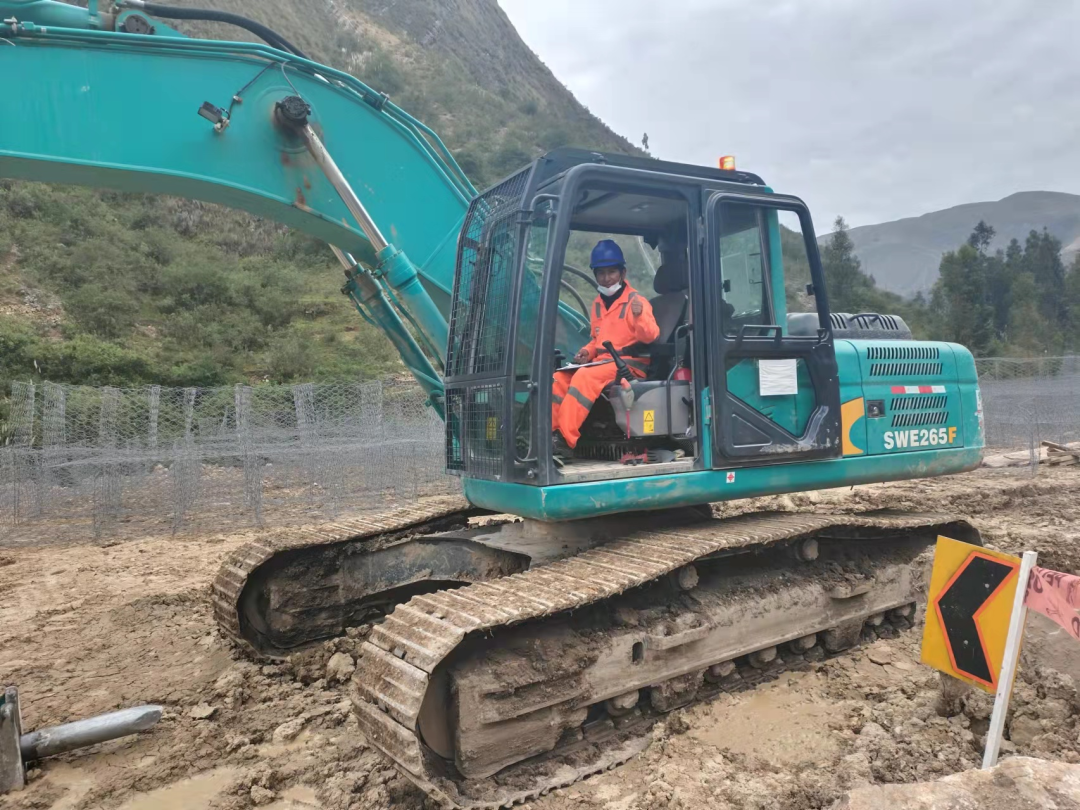 挑战天下第二高山脉！yp街机智能装备助力秘鲁安第斯国家公路项目建设