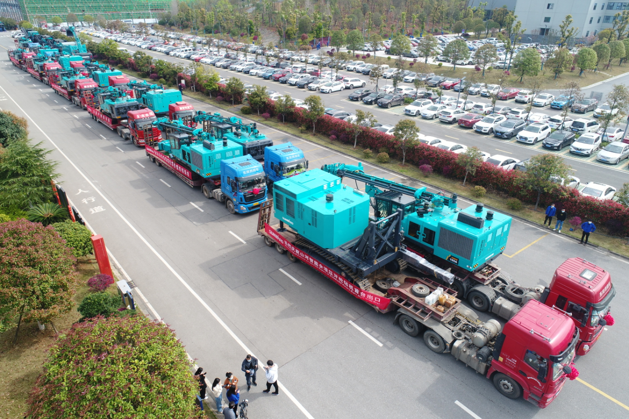 征战全球市场。。。。。。p街机智能凿岩装备批量发货