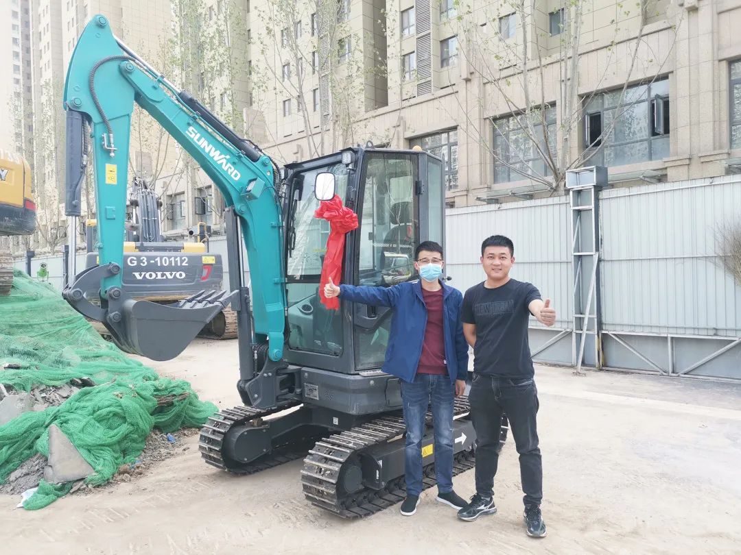 冲、冲、冲！带您感受yp街机智能挖掘机火热交机时刻