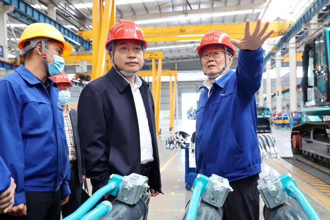 中铁二十局党委书记、董事长雷位冰带队造访yp街机智能