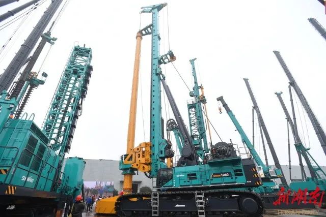 湖南日报 | 坚持立异驱动，，，yp街机智能助力打造国家主要先进制造业高地