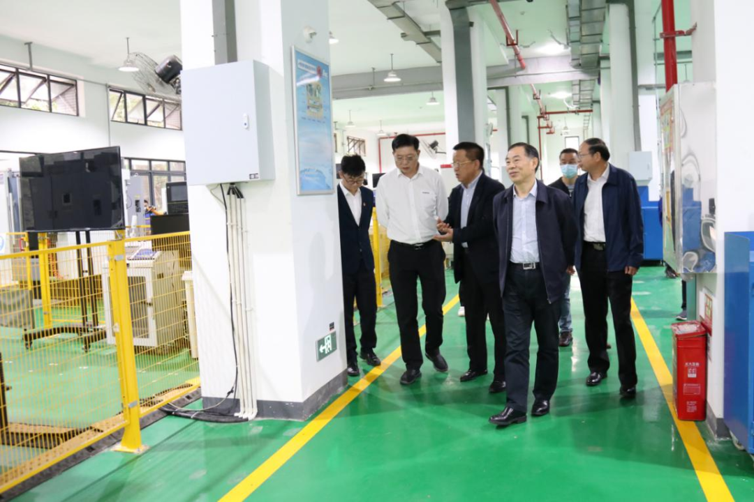 校企相助谱新篇！又一所yp街机智能参建学院建设