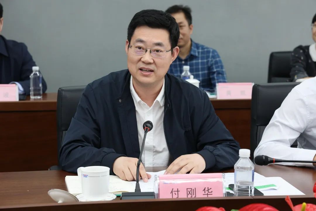 深化产学研相助！中南大学校长、中国工程院院士田红旗率团造访yp街机智能