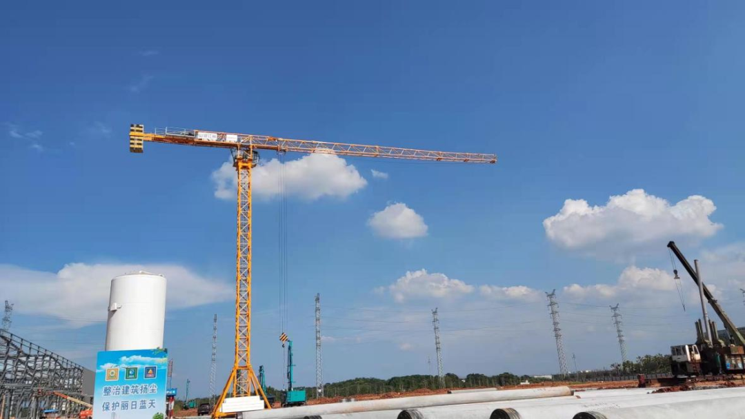 升降耗时缩短25%！yp街机江麓首款中速变频施工升降机乐成下线