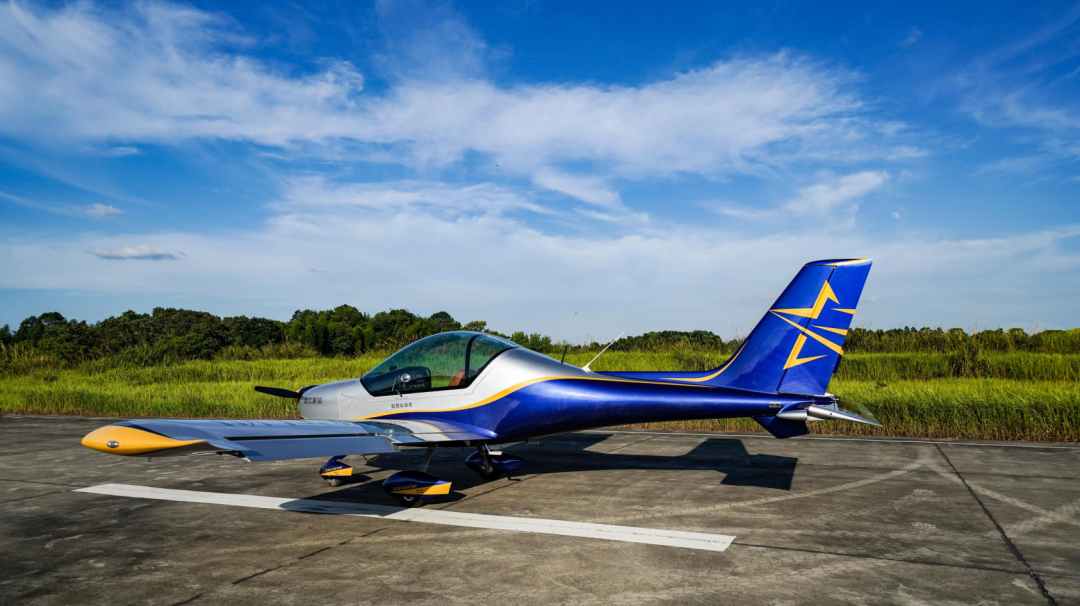 图集 | 阿若拉穿“鲨”衣，，，，，，尚有更多套装为天空添彩！