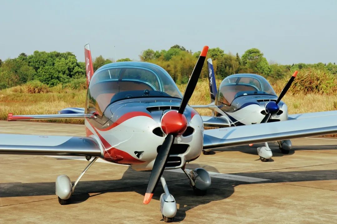 图集 | 阿若拉穿“鲨”衣，，，，，，尚有更多套装为天空添彩！