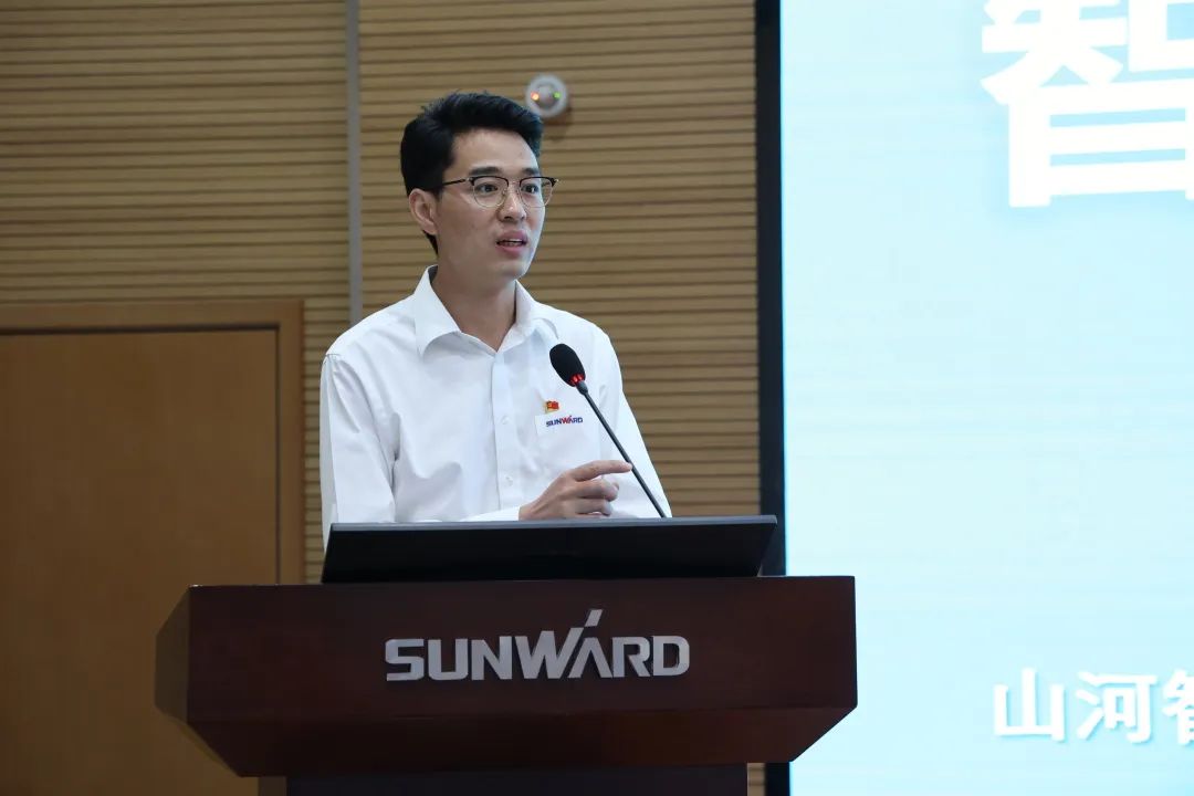 立异引领，，，，智造未来！“2022院士专家长沙行”高端装备高质量生长钻研会盛大举行