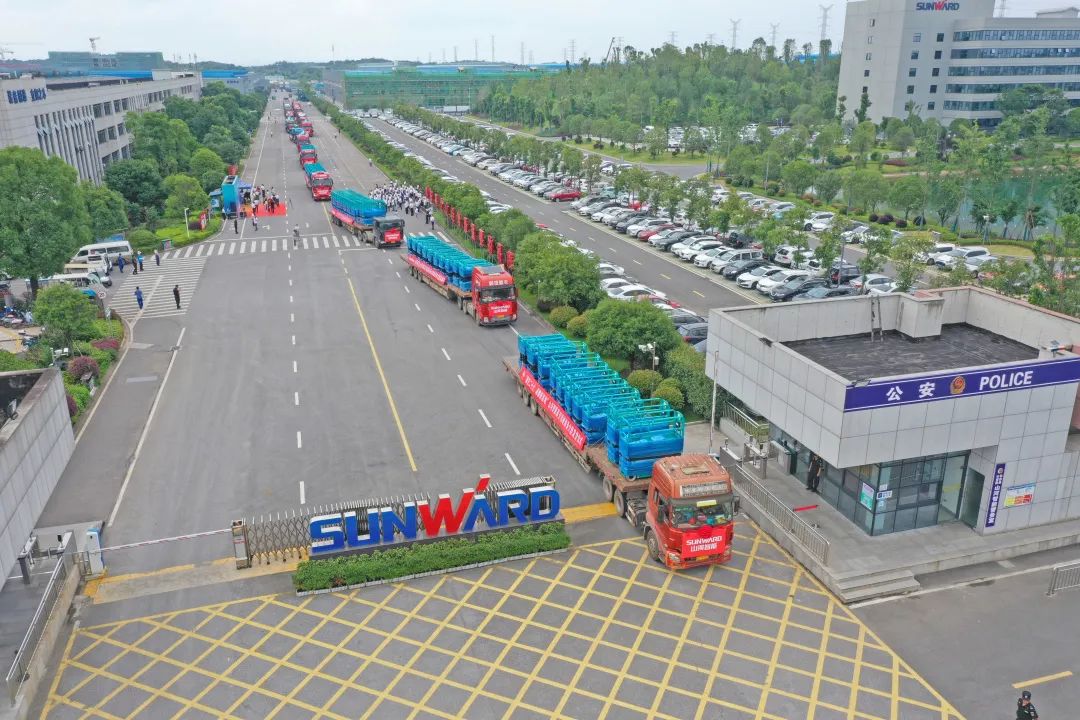 献礼二十大，，，，，再攀新高地！yp街机智能高空机械装备再迎批量发货