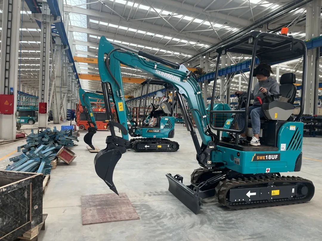 “太绝了！”yp街机智能代表长沙精彩亮相湖南省第一届职业手艺大赛特技绝活展演