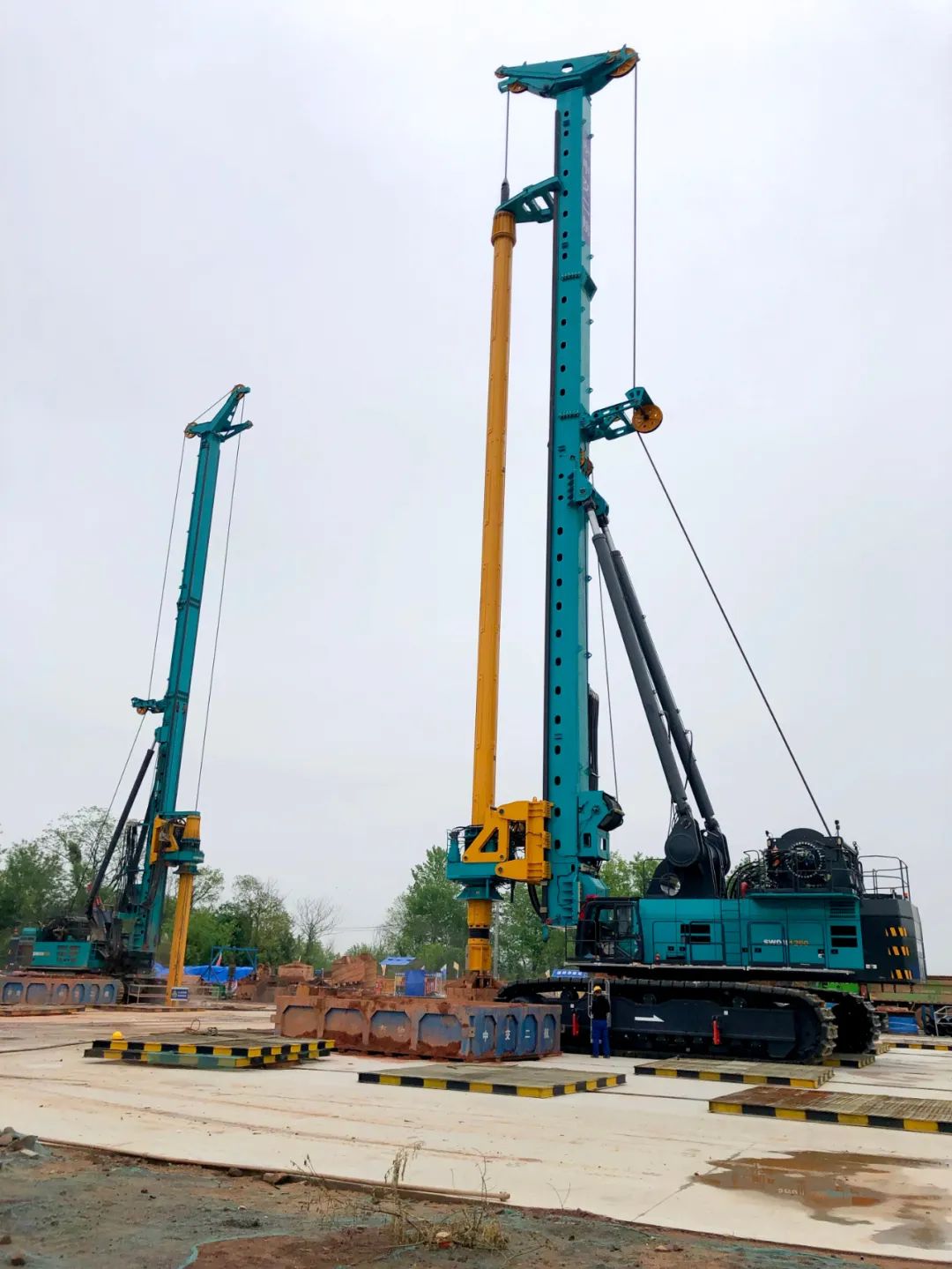 “创立施工事业！”他们和yp街机智能“超等桩备”一起助建燕矶长江大桥