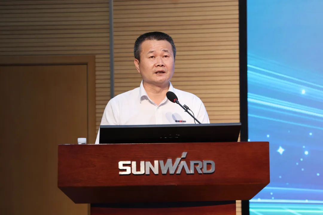 凝心聚力奋力拼搏，，，，，，，，向高质量生长交出精彩答卷！yp街机智能召开全体干部大会