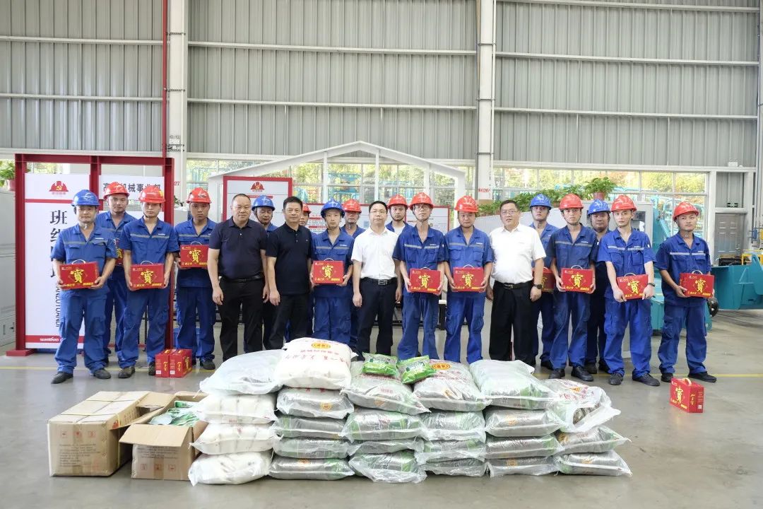 长沙市总工会慰问yp街机智能一线员工