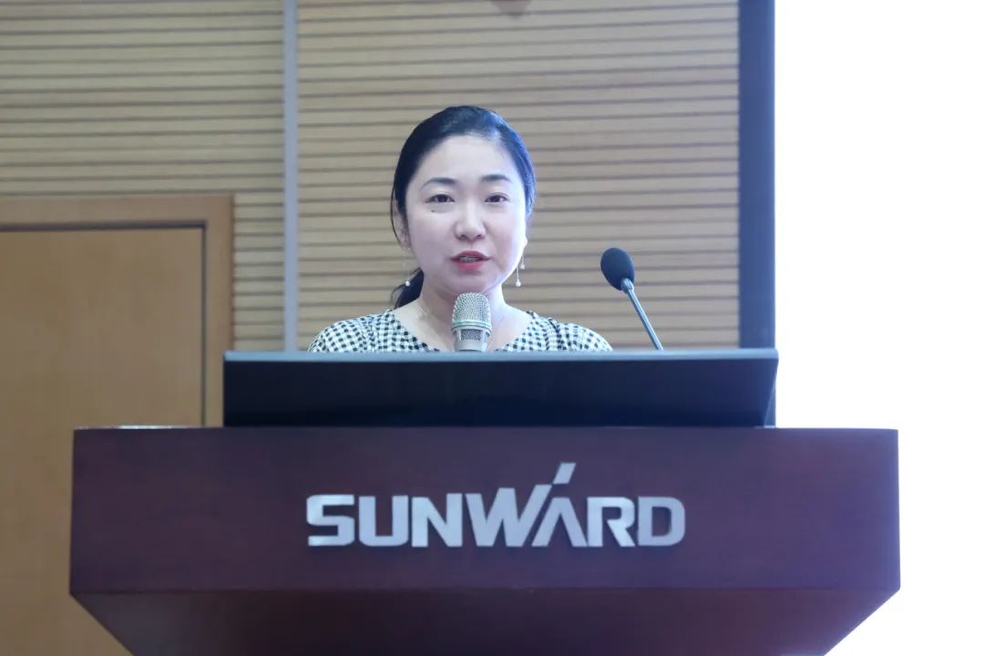 缤纷“暑”假，，，，，，，不负所“托”！yp街机智能职工子女暑期托管班结业啦