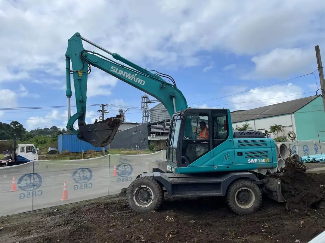 “yp街机绿”迈向南太平洋岛，，，，，，，yp街机智能轮挖助力斐济基础设施建设