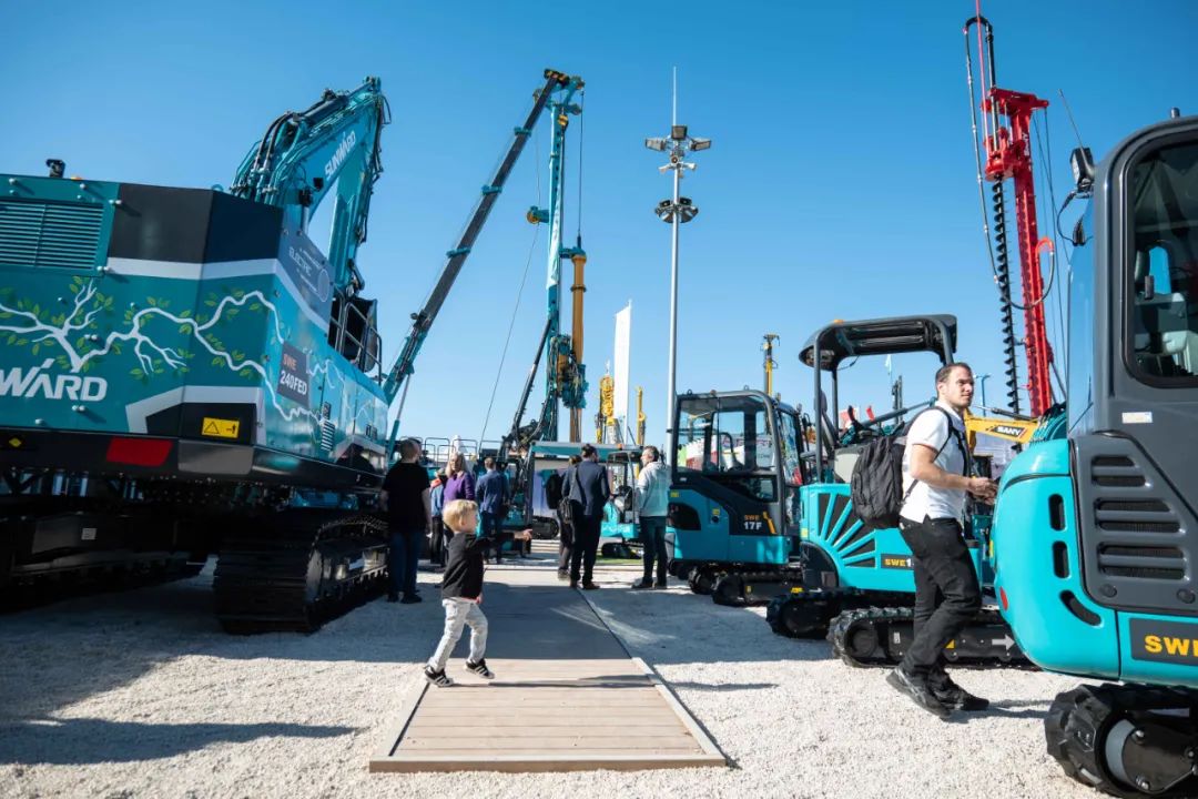 Bauma 2022 | 一组火热现场图带您重温yp街机智能德国宝马展之旅