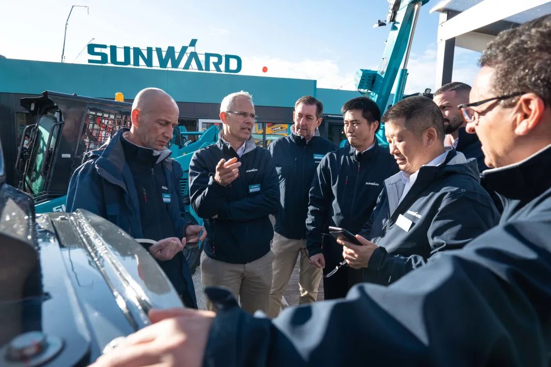 Bauma 2022 | 一组火热现场图带您重温yp街机智能德国宝马展之旅