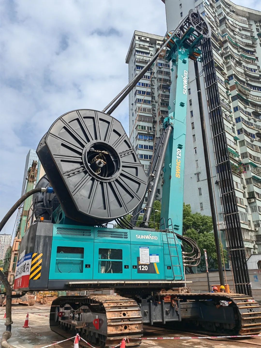 首战创佳绩！yp街机智能双轮铣槽机助建长沙地铁7号线