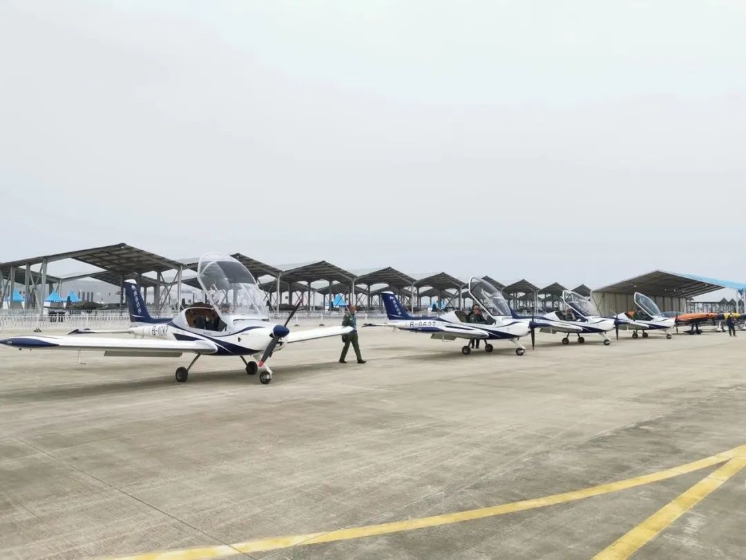 逆势翱翔！yp街机航空携手相助同伴亮相2022南昌航行大会