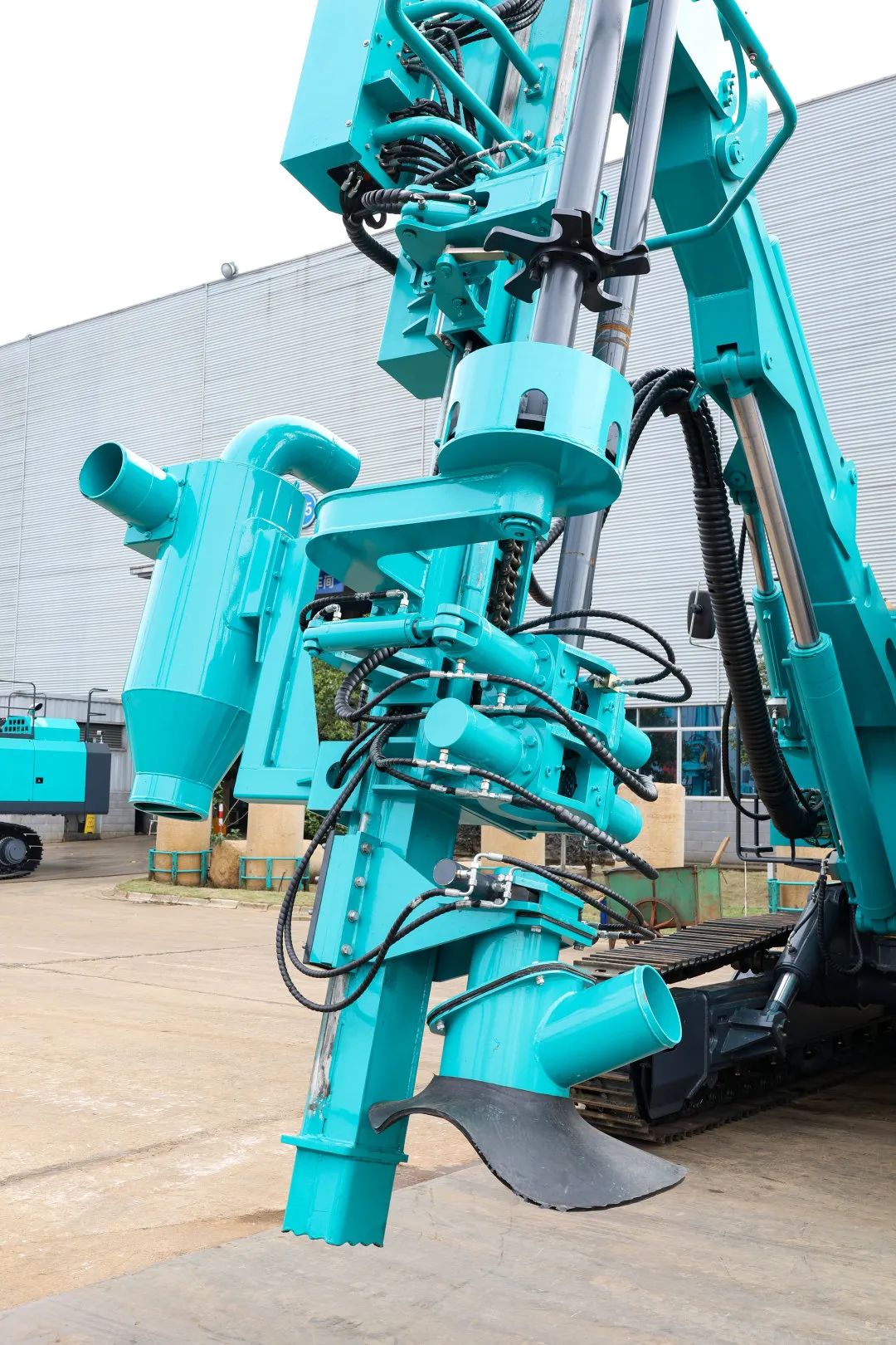 为绿色智能钻爆而生！yp街机智能全新一代一体式潜孔钻机强“四”来袭