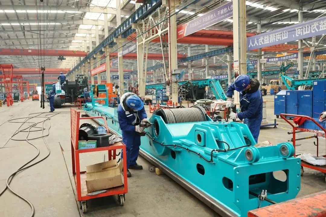 莫道君行早，，，，，，，，更有早行人！yp街机智能癸卯兔年开工大吉