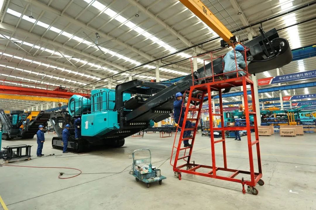 莫道君行早，，，，，，，，更有早行人！yp街机智能癸卯兔年开工大吉