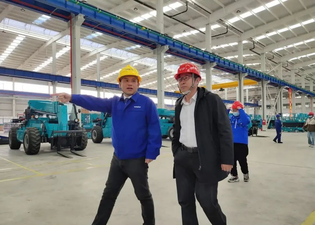 吹响复工“冲锋号”，，，，，全力冲刺“开门红”！yp街机智能高空机械复工复产举行时