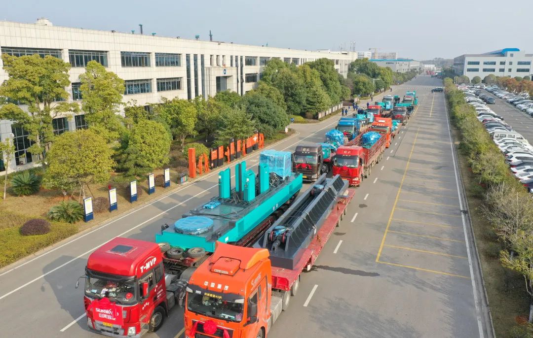 喜迎龙仰面！yp街机智能大吨位PDP工法引孔式静力压桩机出征哥伦比亚